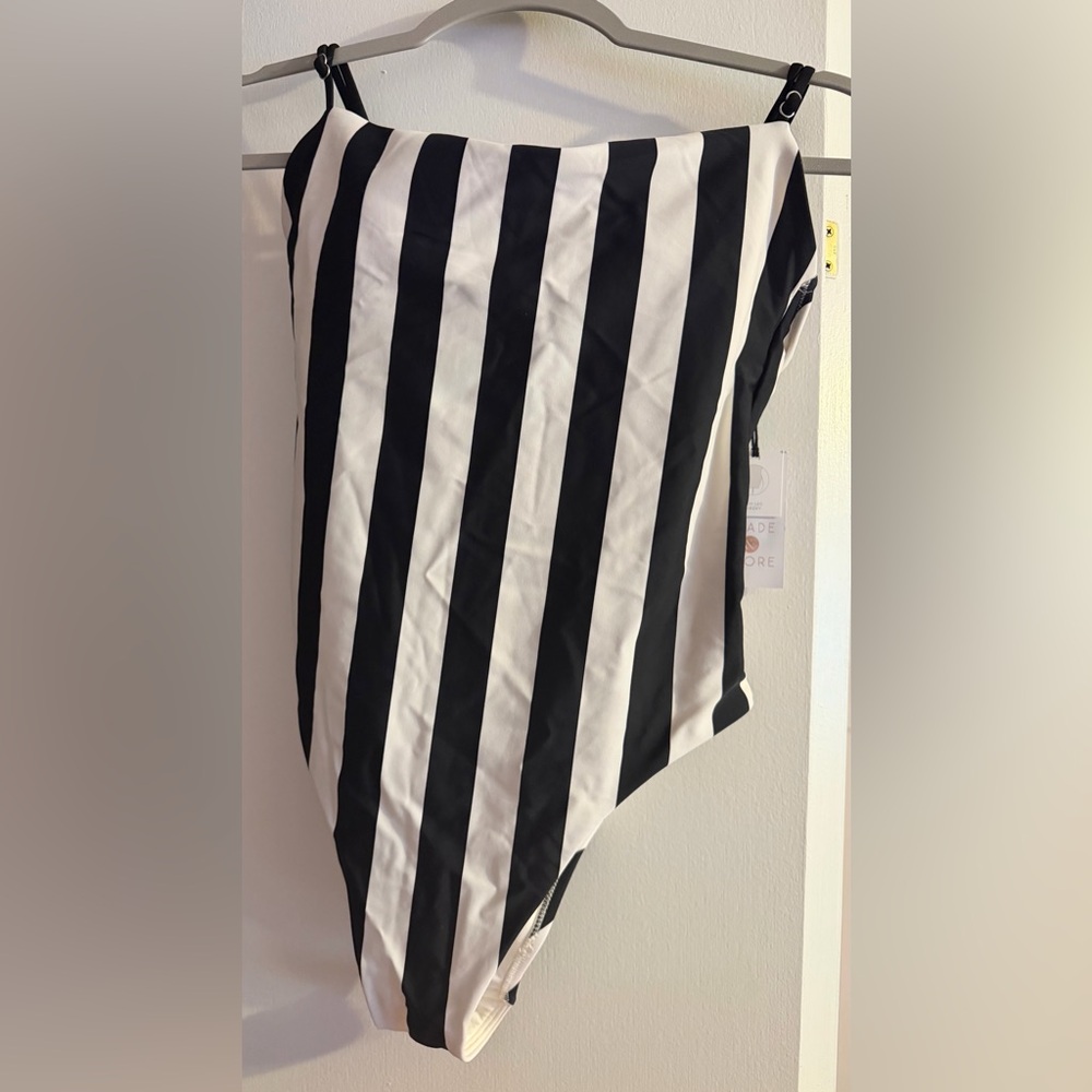 NWT- Shade & Shore  Black and White Vertical Stripe Swimsuit